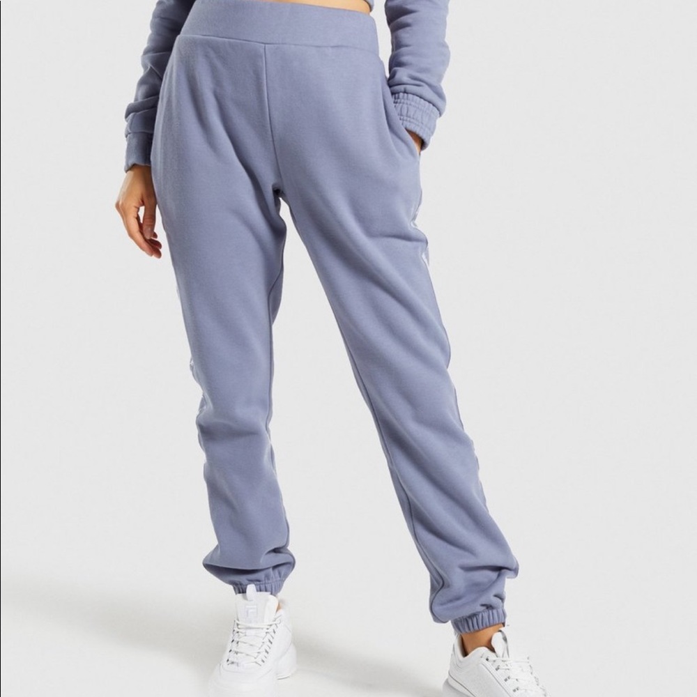*SOLD* NWT Everyday Joggers